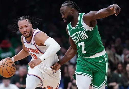 开云APP-杰伦的篮球之路：一步一步往上爬